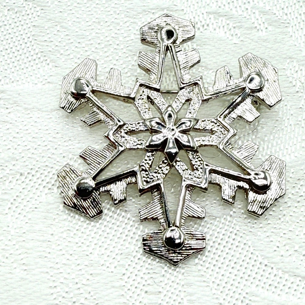 Vintage Christmas Sarah Coventry Snowflake "Snowball" Silver Plated Brooch